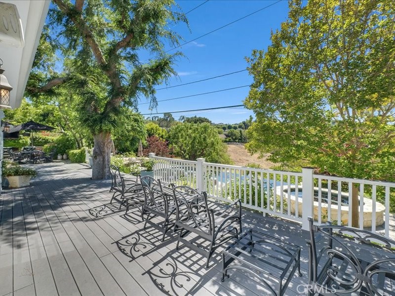 6 Williamsburg Lane