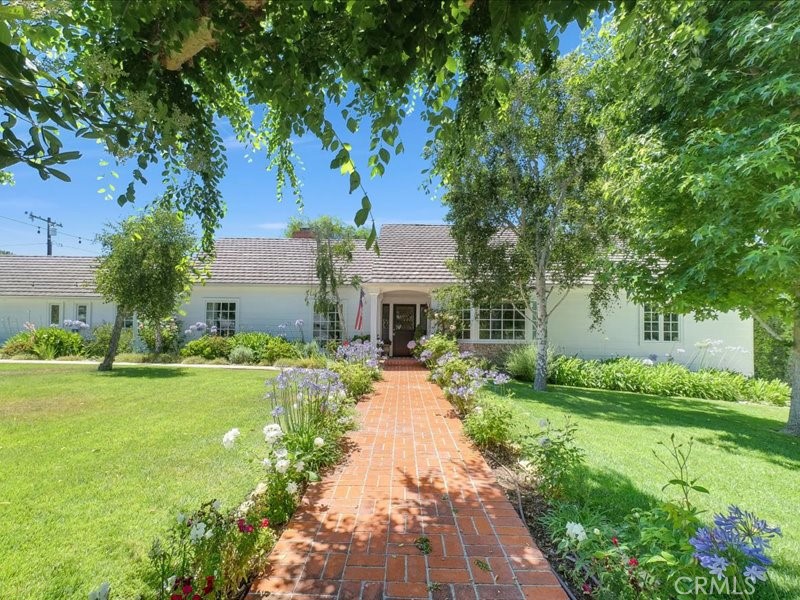 6 Williamsburg Lane