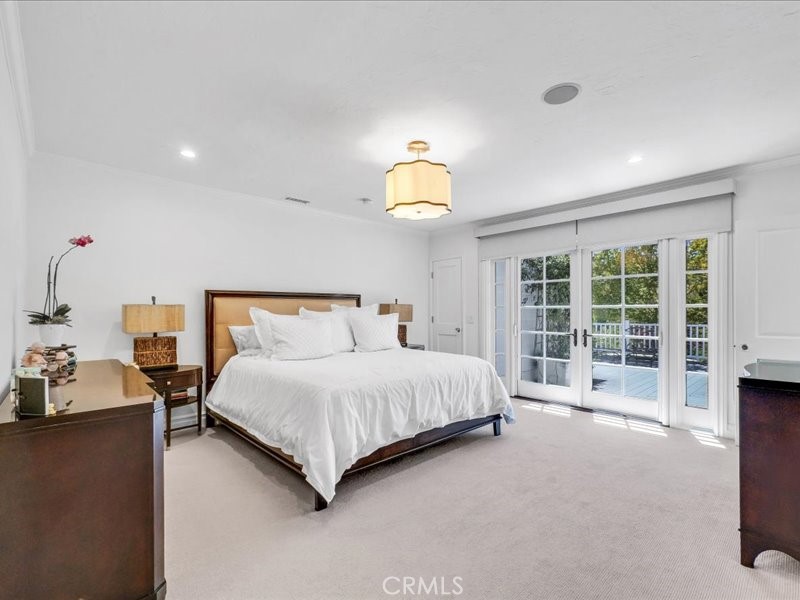 6 Williamsburg Lane