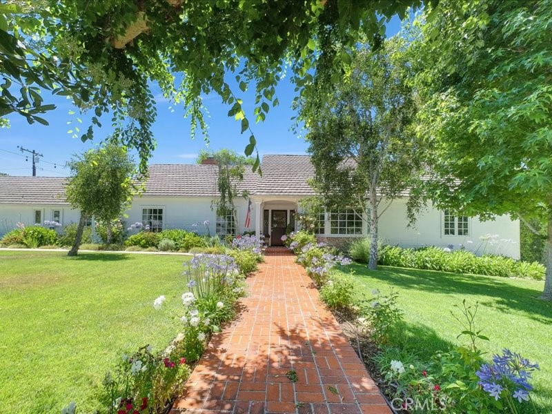 6 Williamsburg Lane
