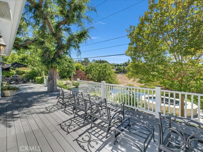 6 Williamsburg Lane
