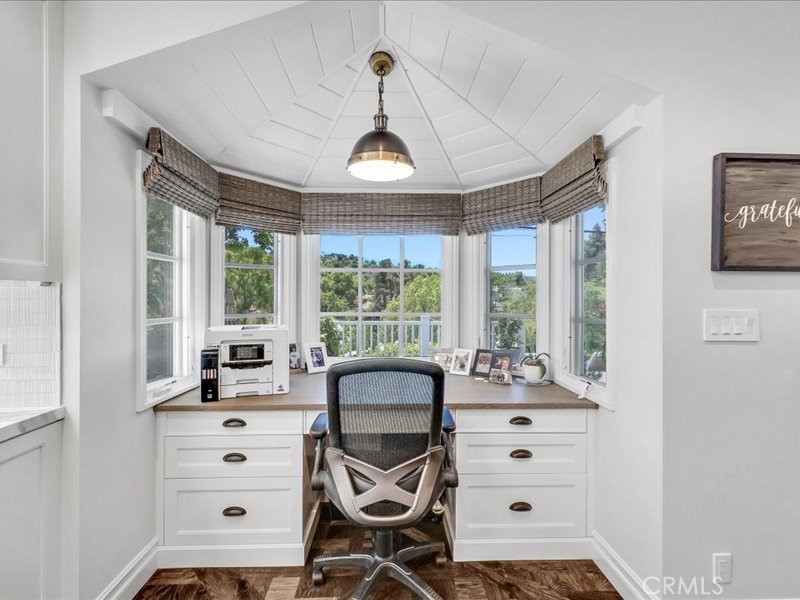 6 Williamsburg Lane
