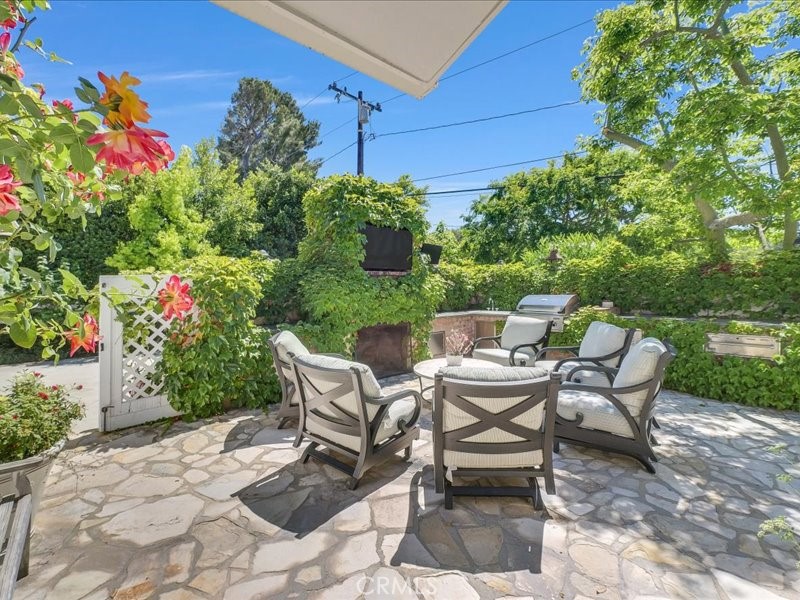 6 Williamsburg Lane