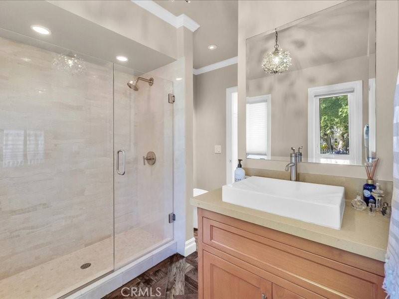 6 Williamsburg Lane