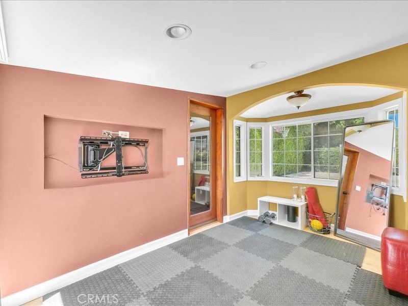 6 Williamsburg Lane