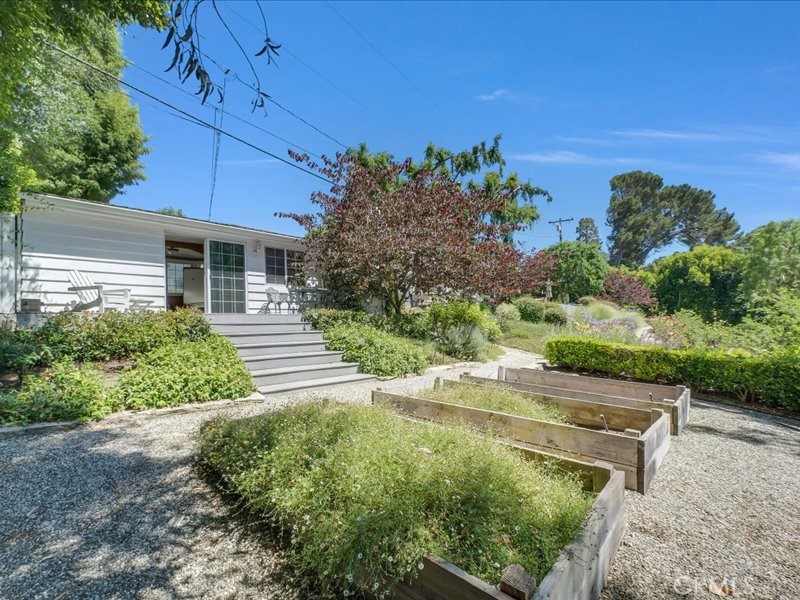 6 Williamsburg Lane