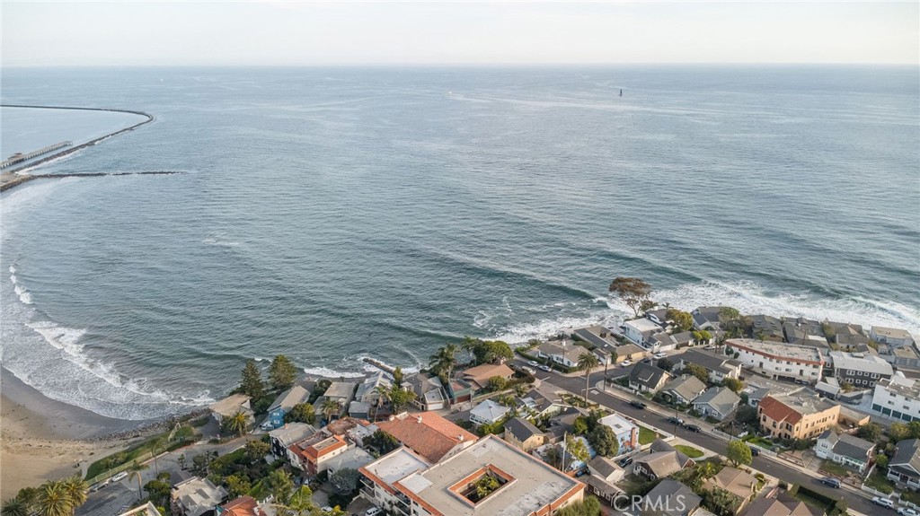 3935 Bluff