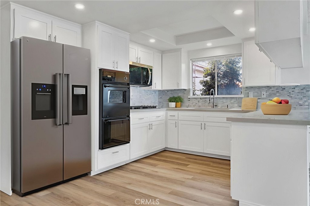 3935 Bluff