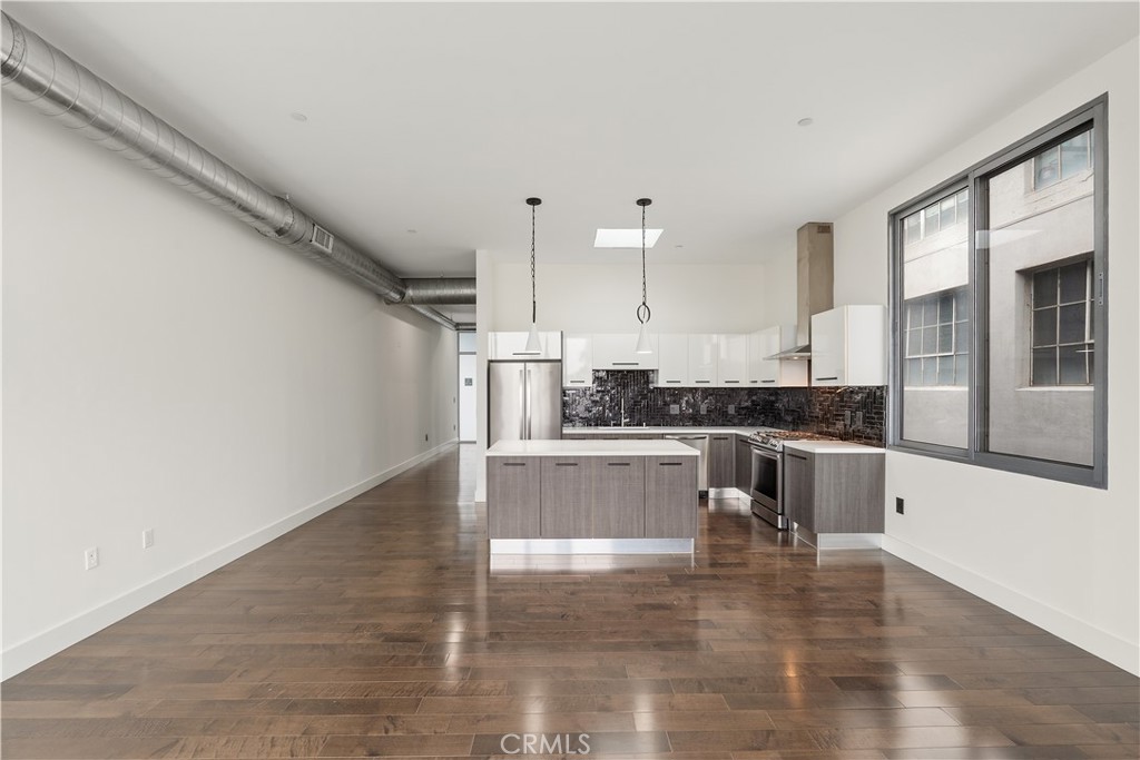 433 Pine 408