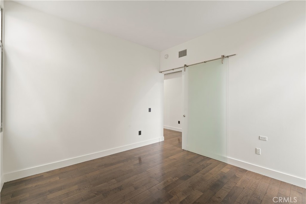 433 Pine 408