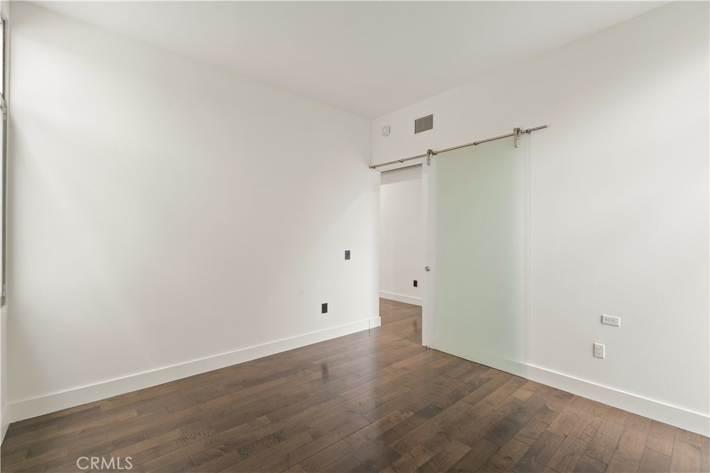 433 Pine 408