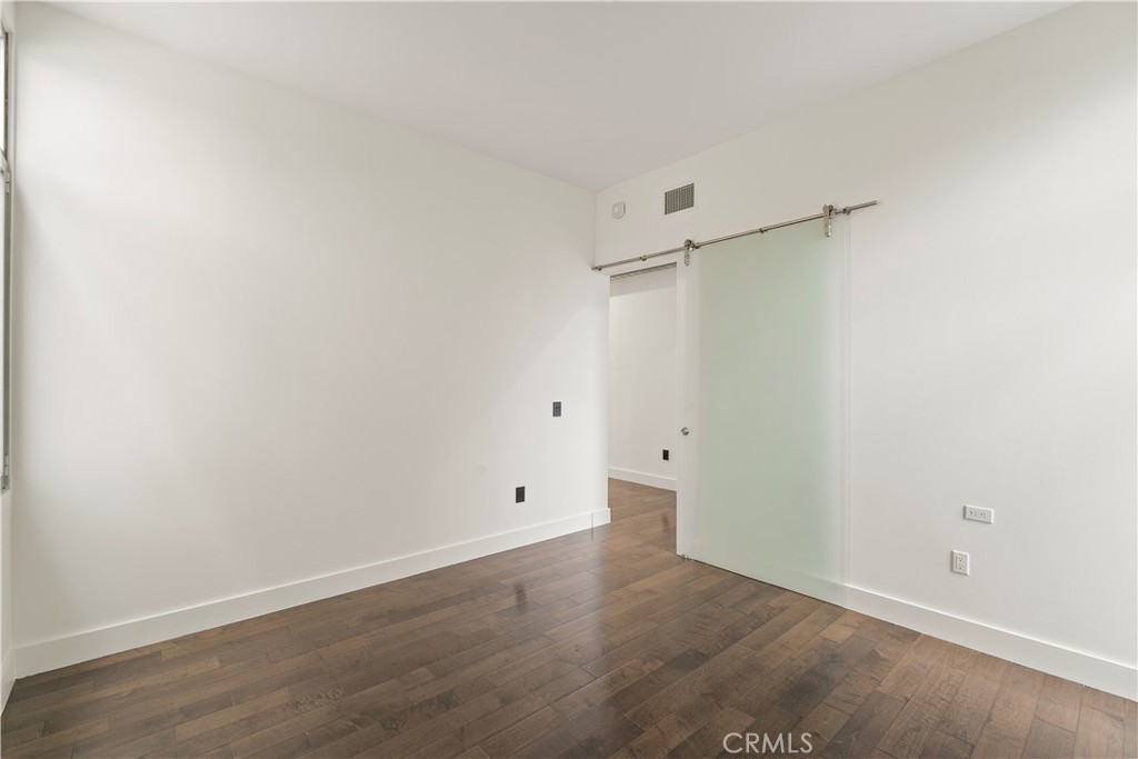 433 Pine 408