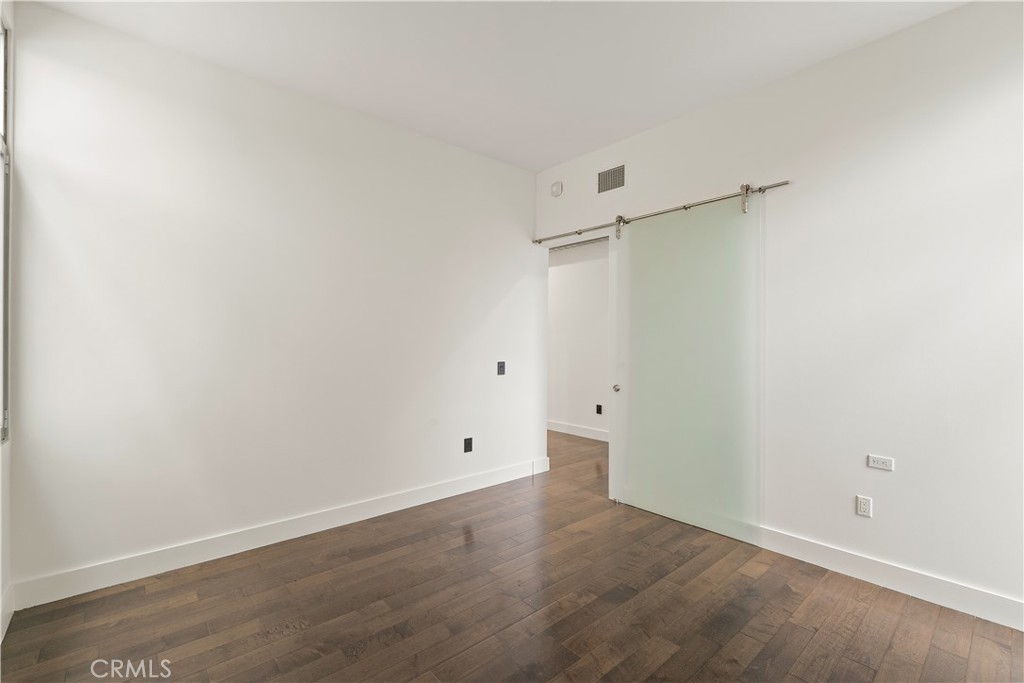 433 Pine 408