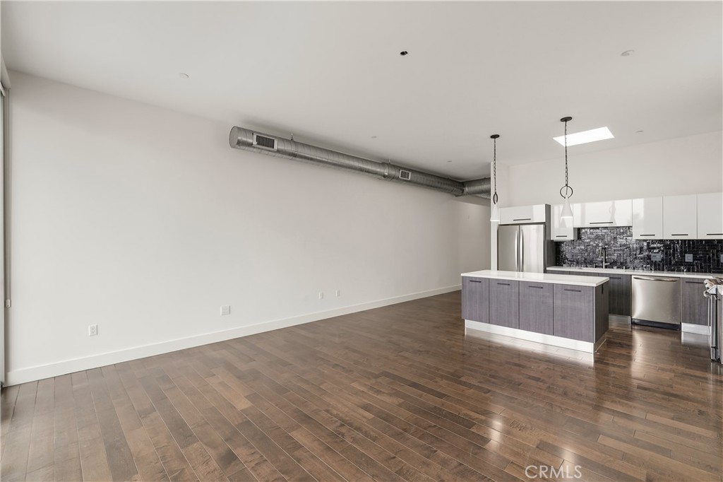 433 Pine 408