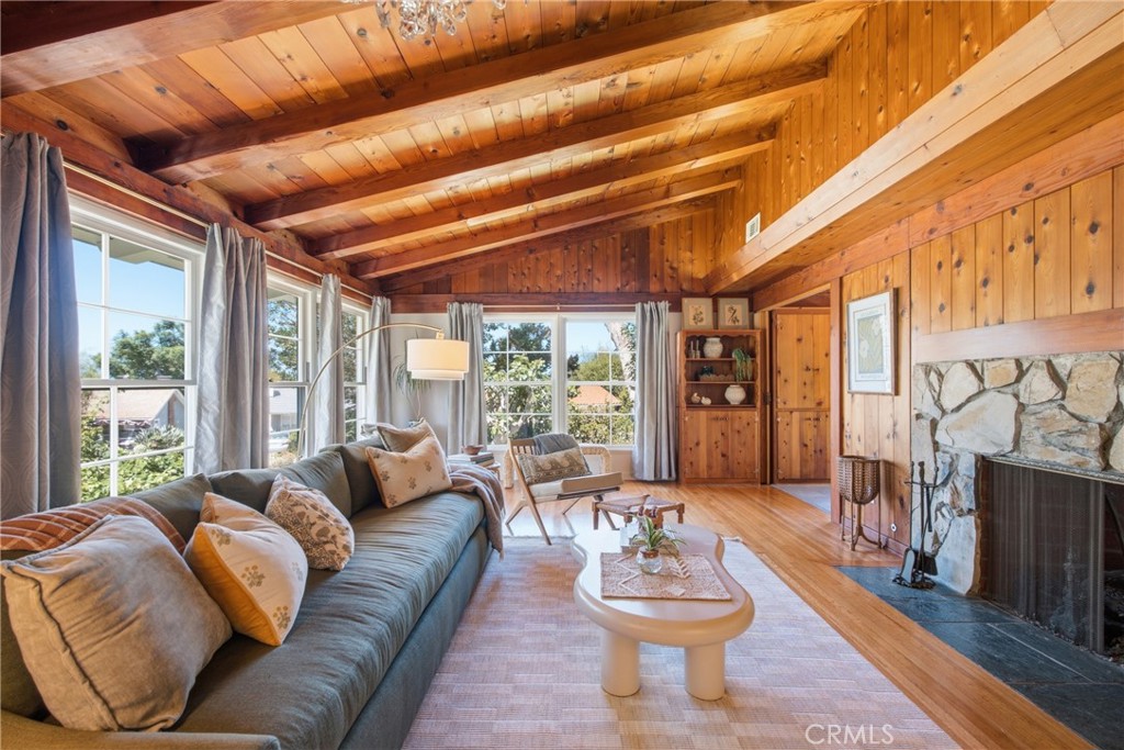 2548 Via Carrillo