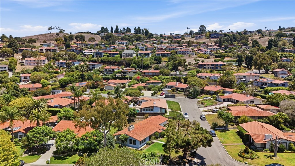 2548 Via Carrillo