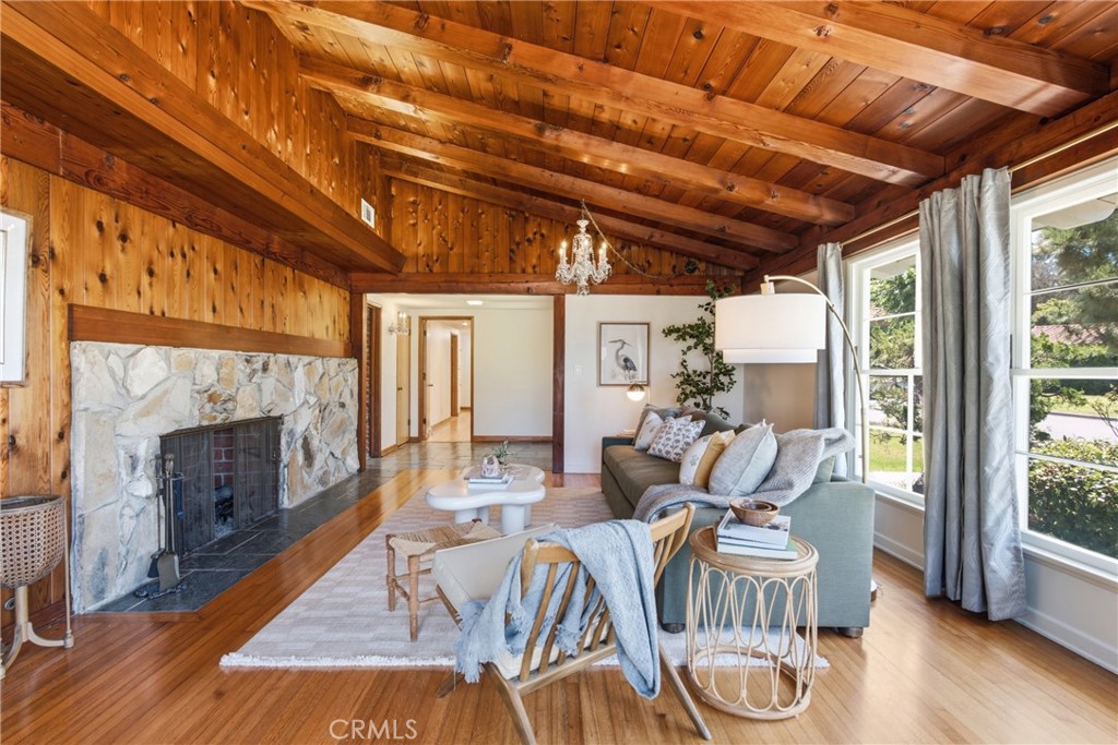 2548 Via Carrillo