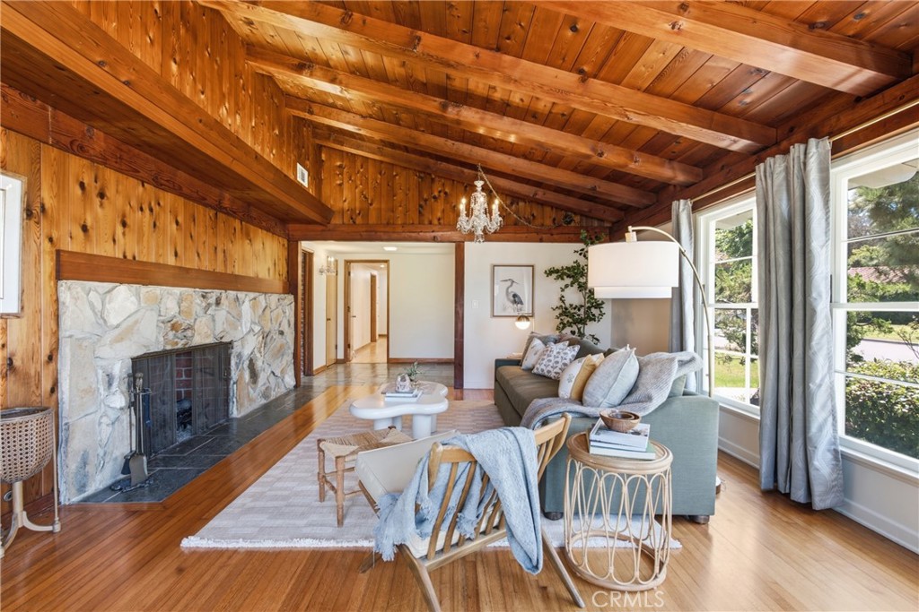 2548 Via Carrillo