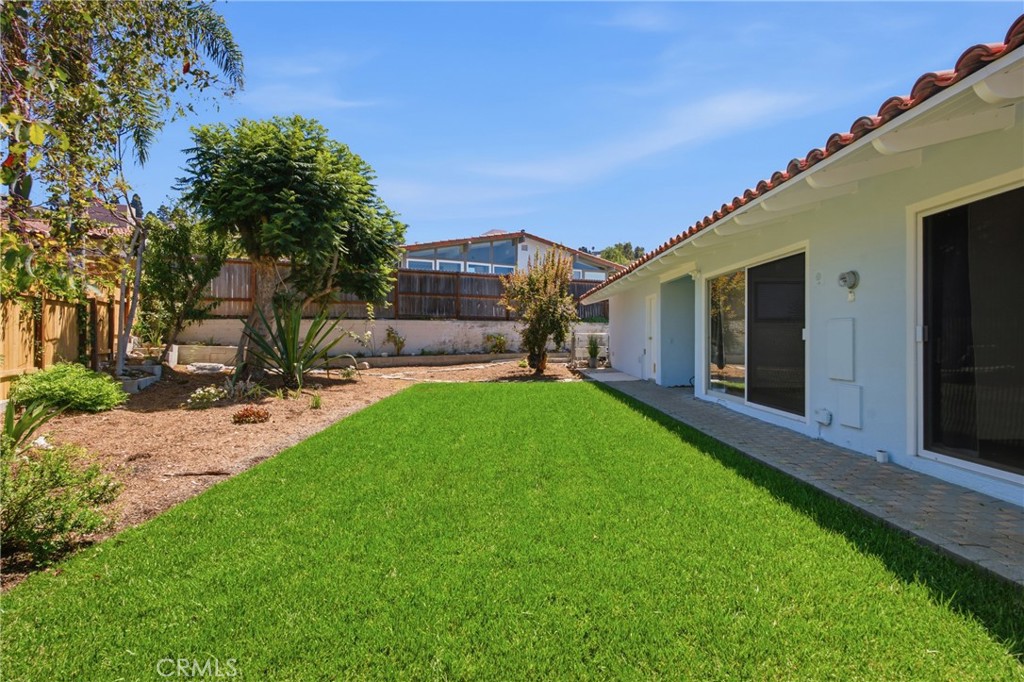 2548 Via Carrillo