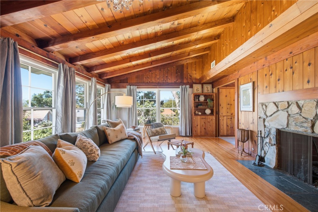 2548 Via Carrillo