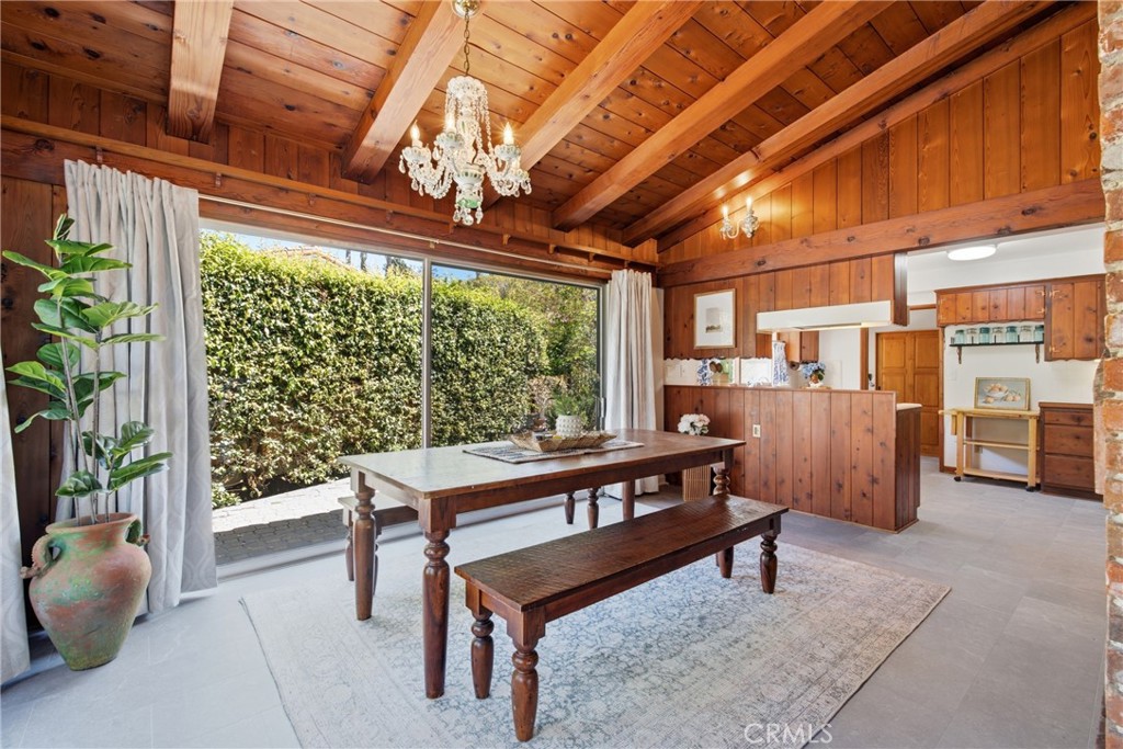 2548 Via Carrillo