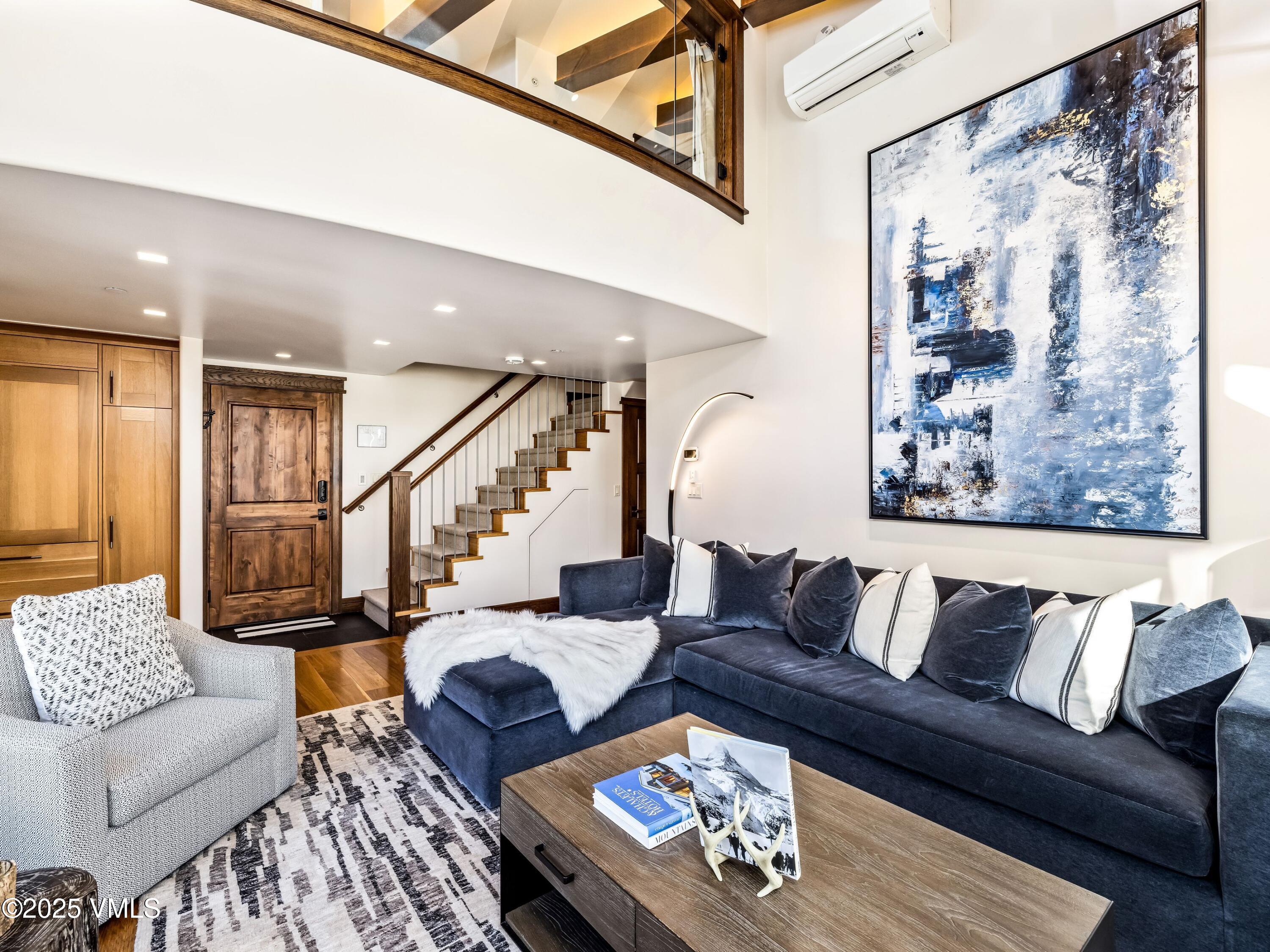 225 Wall Street 308