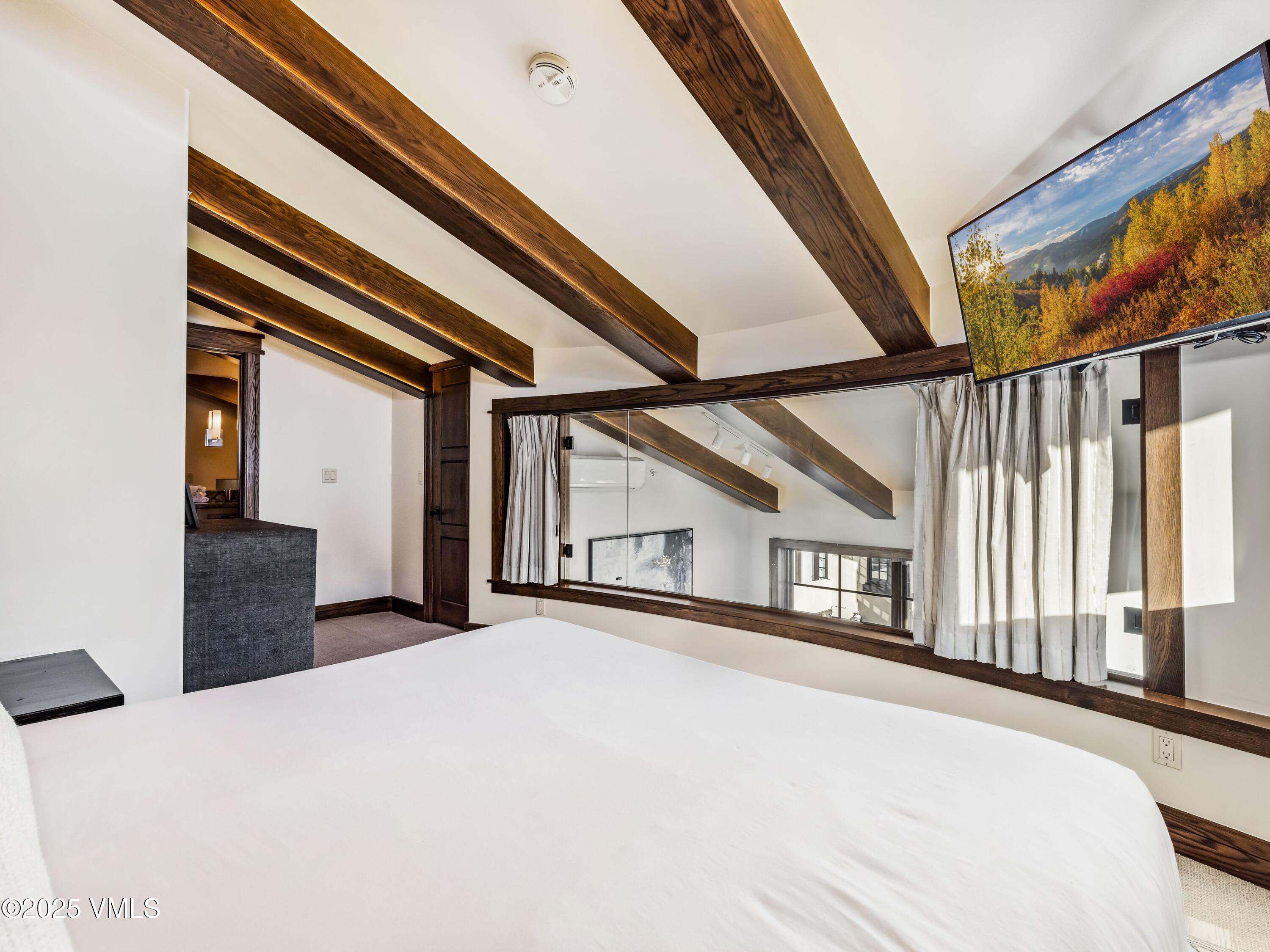 225 Wall Street 308