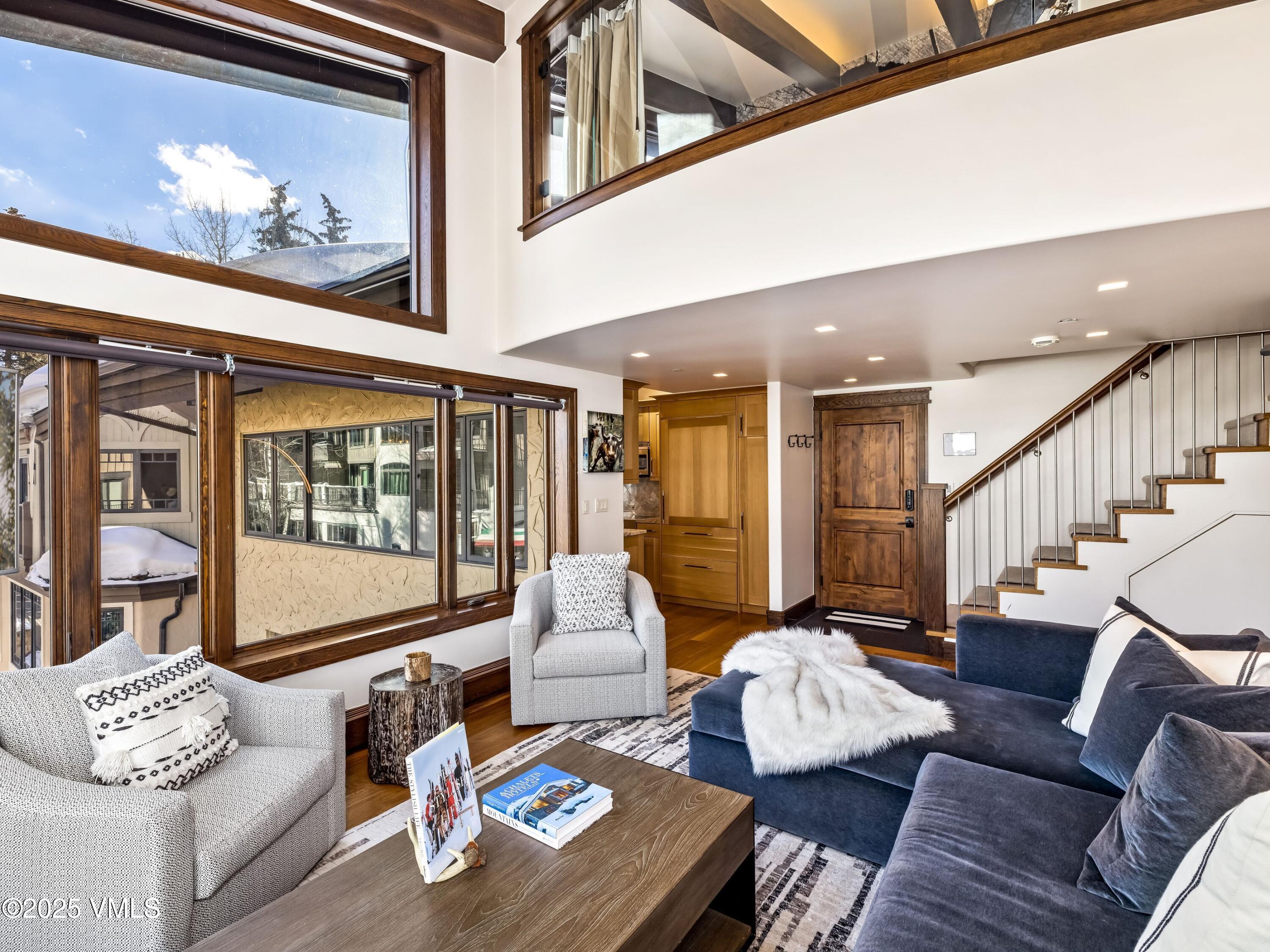 225 Wall Street 308
