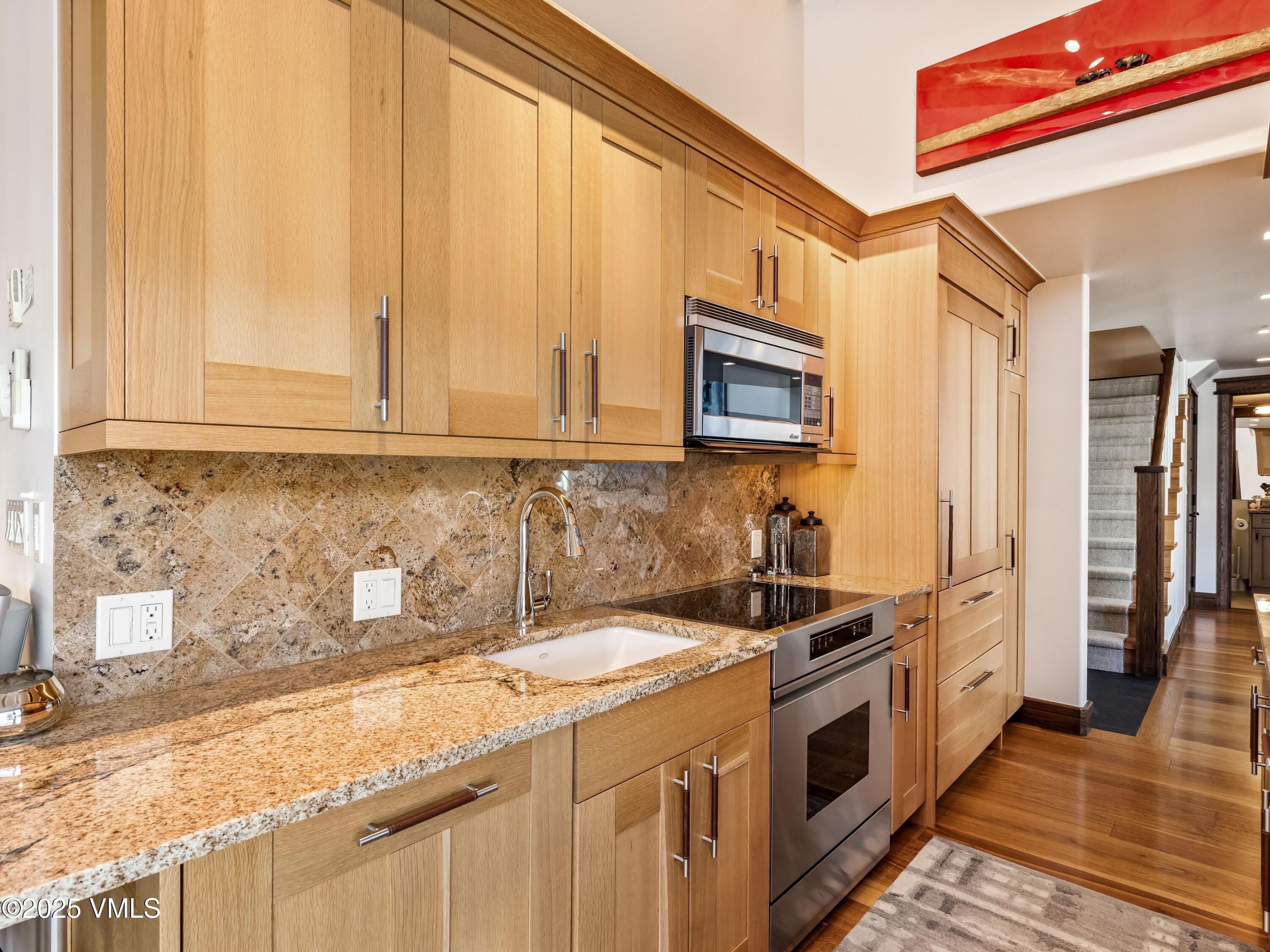 225 Wall Street 308
