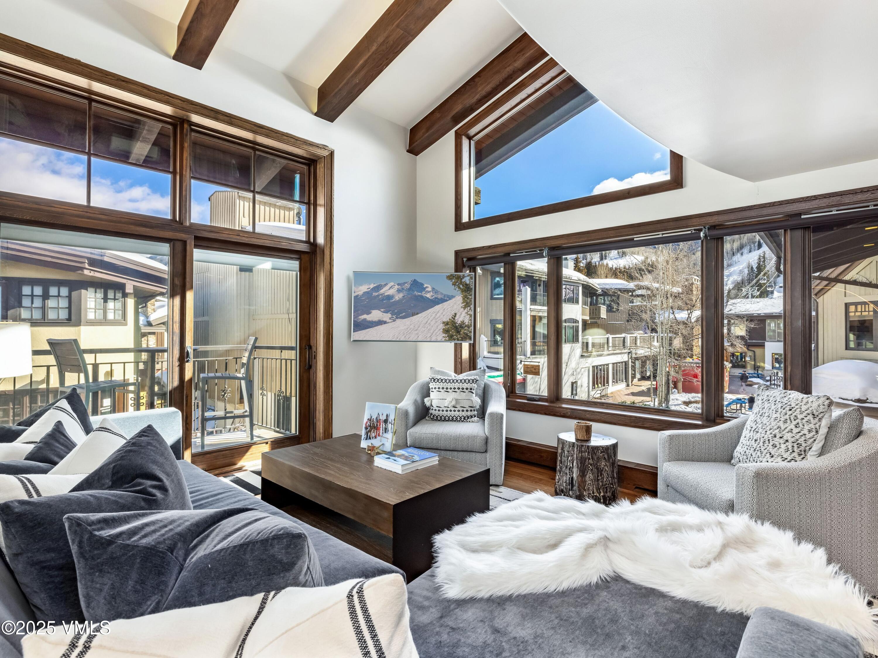 225 Wall Street 308