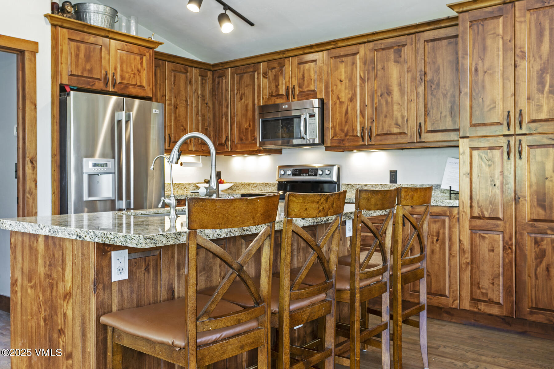 2475 Old Trail B