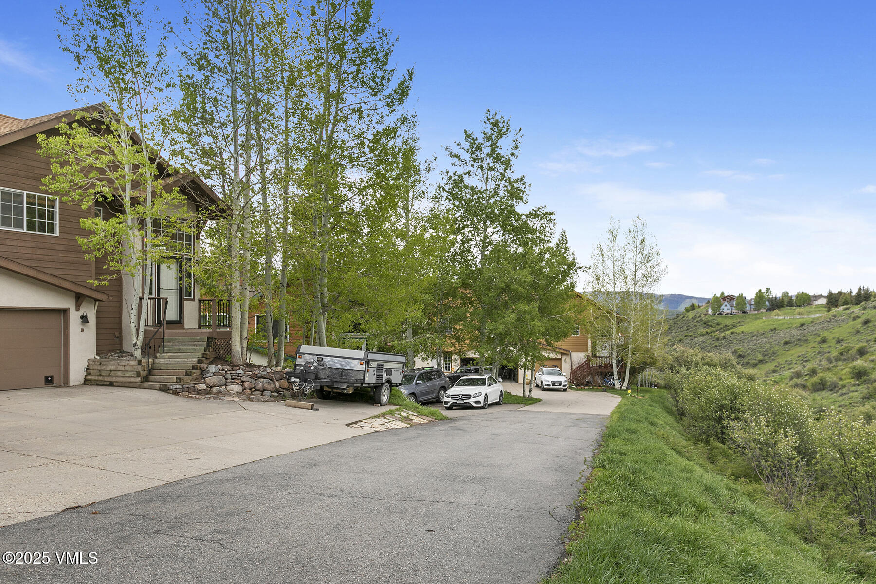 2475 Old Trail B