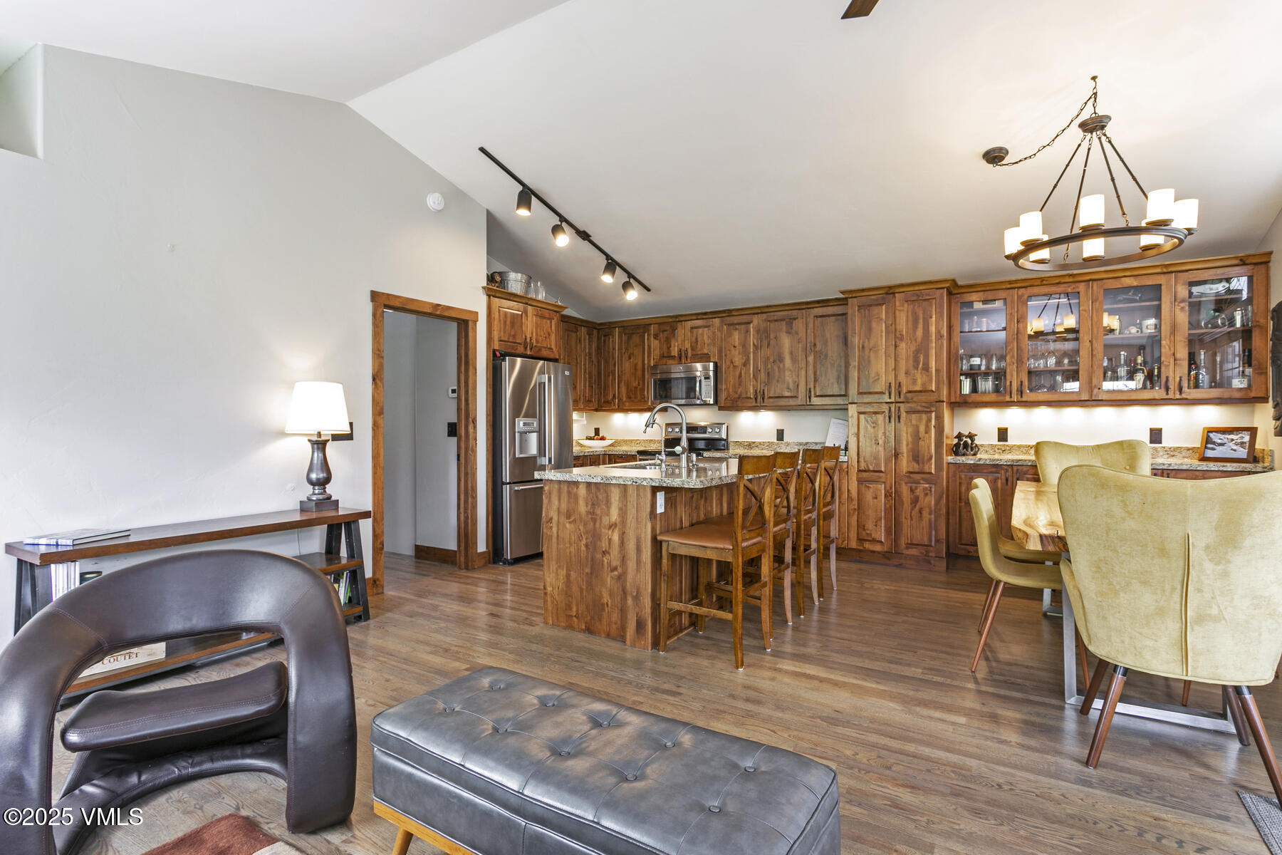 2475 Old Trail B