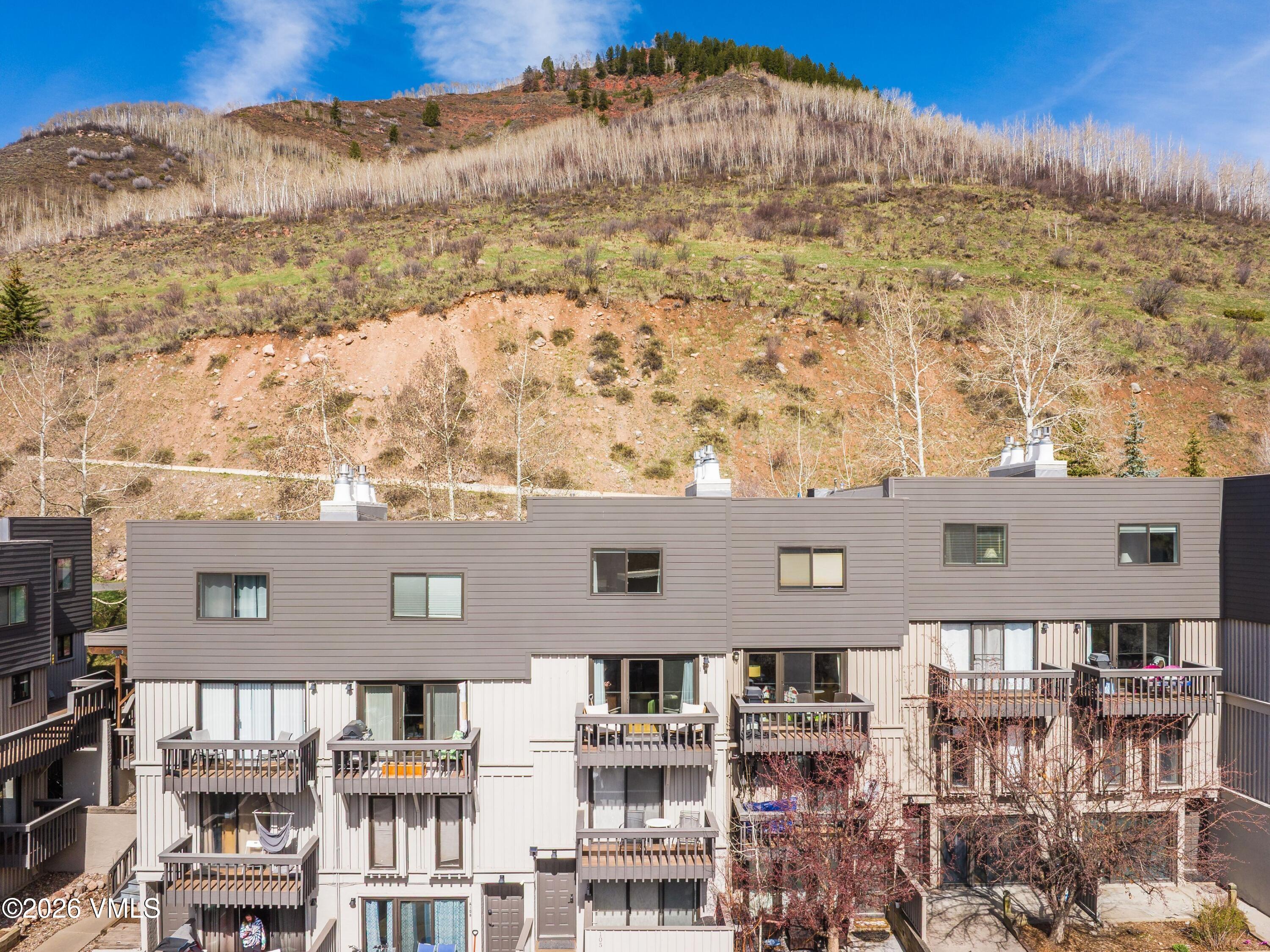 980 Vail View Unit: 205A