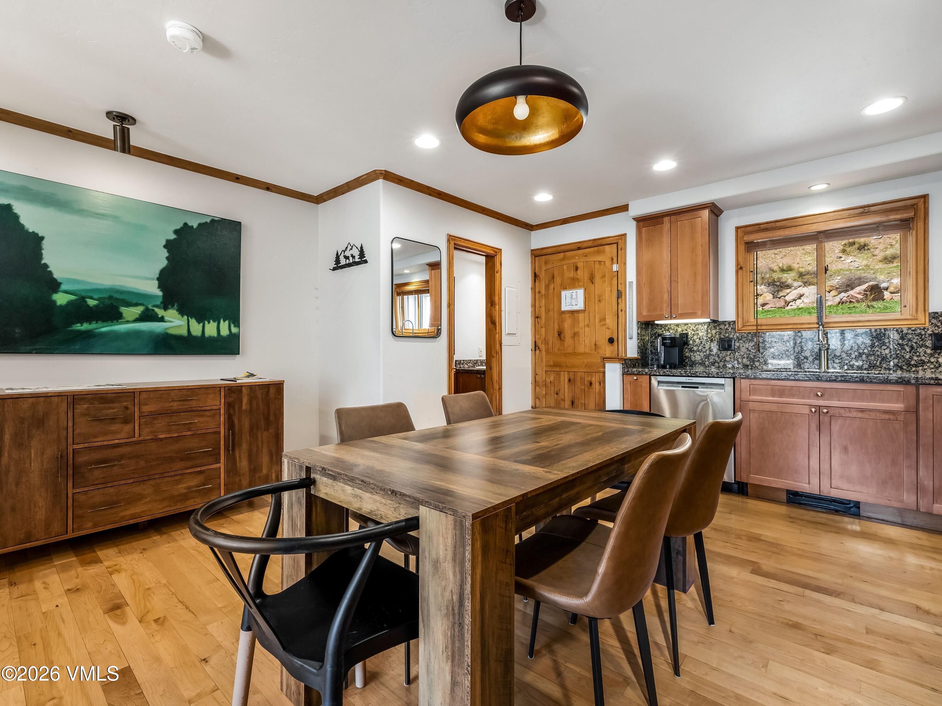 980 Vail View Unit: 205A