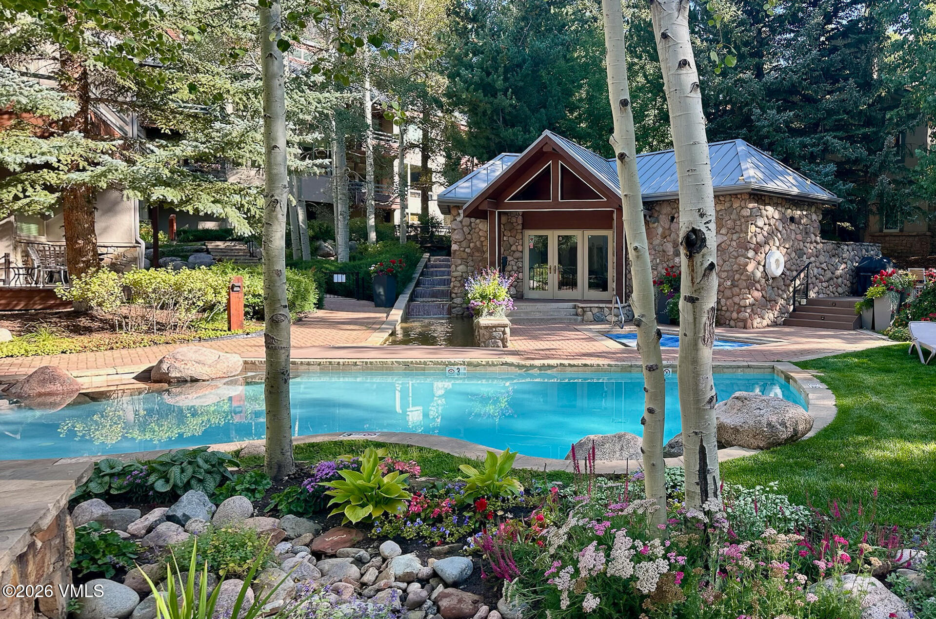 1360 Westhaven Drive 4D