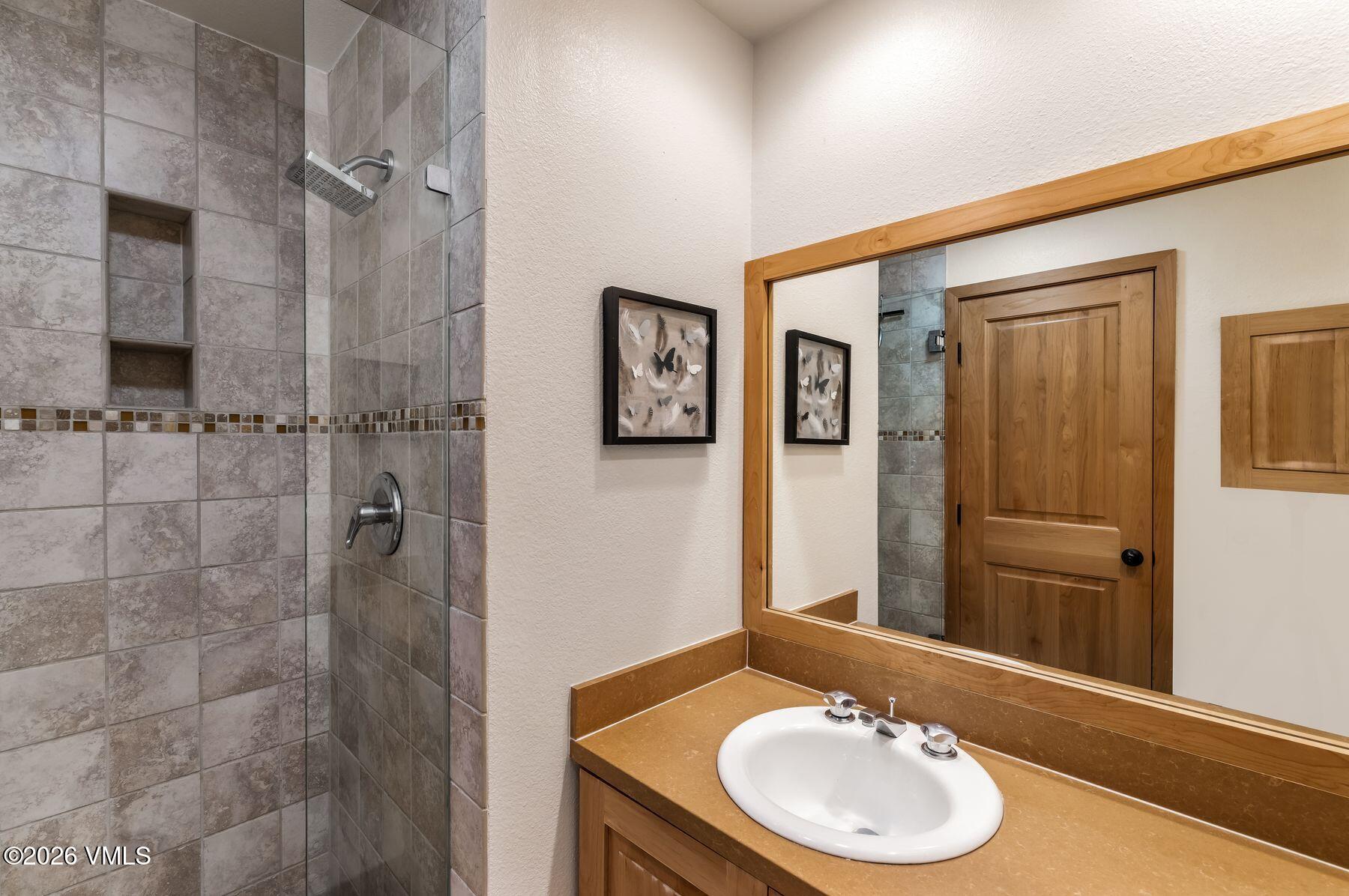 1360 Westhaven Drive 4D