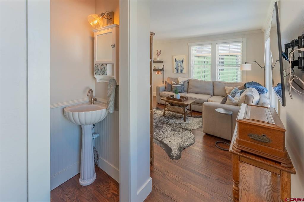 1 Seventh Street Unit: Unit B