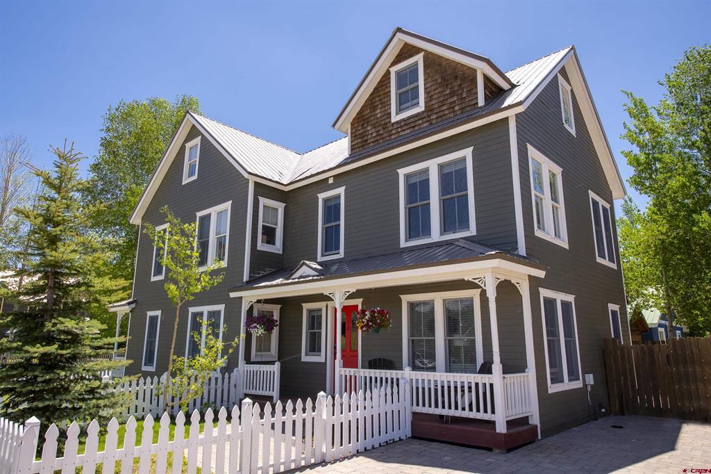 1 Seventh Street Unit: Unit B