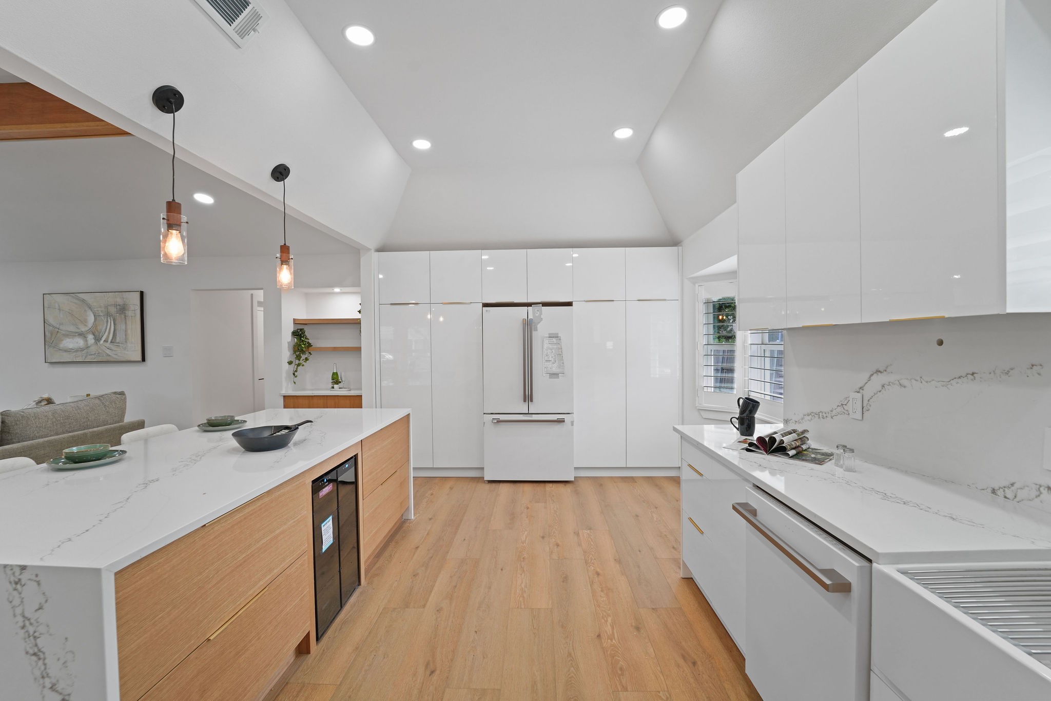 1203 Seminole Drive