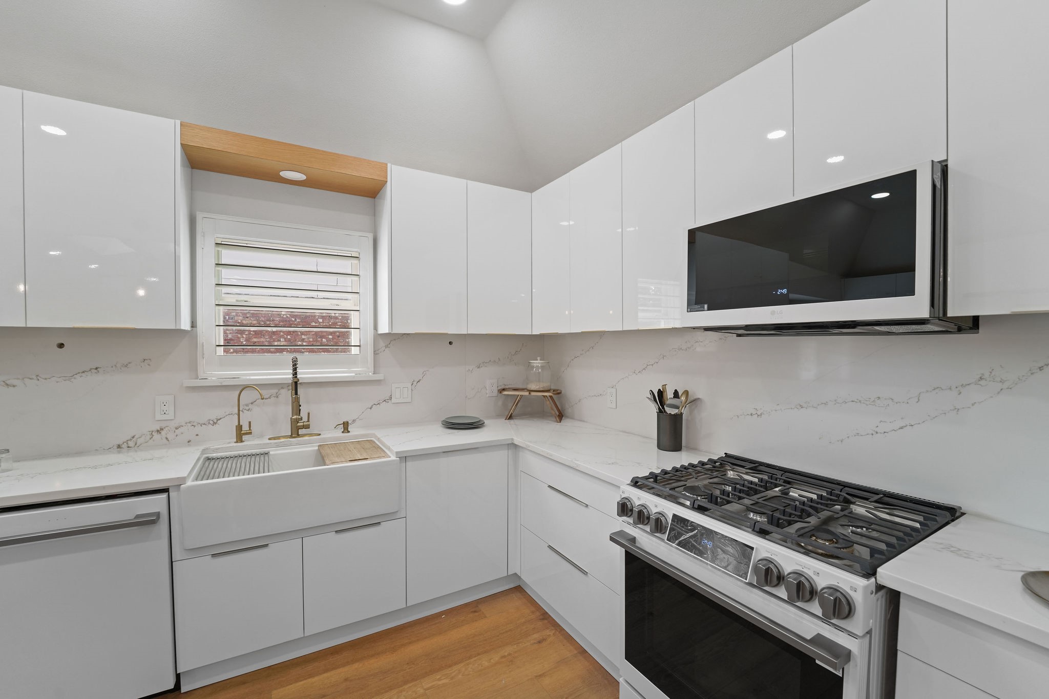 1203 Seminole Drive