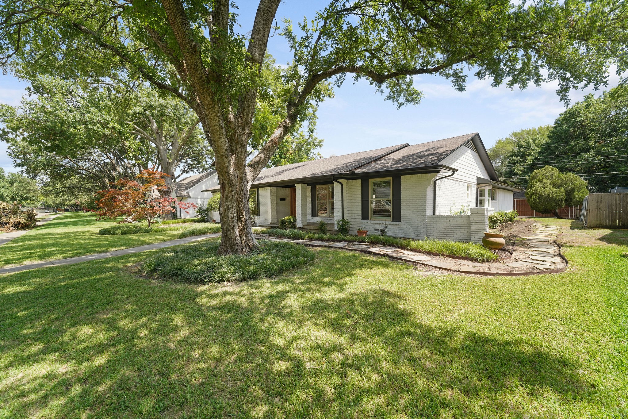 1203 Seminole Drive