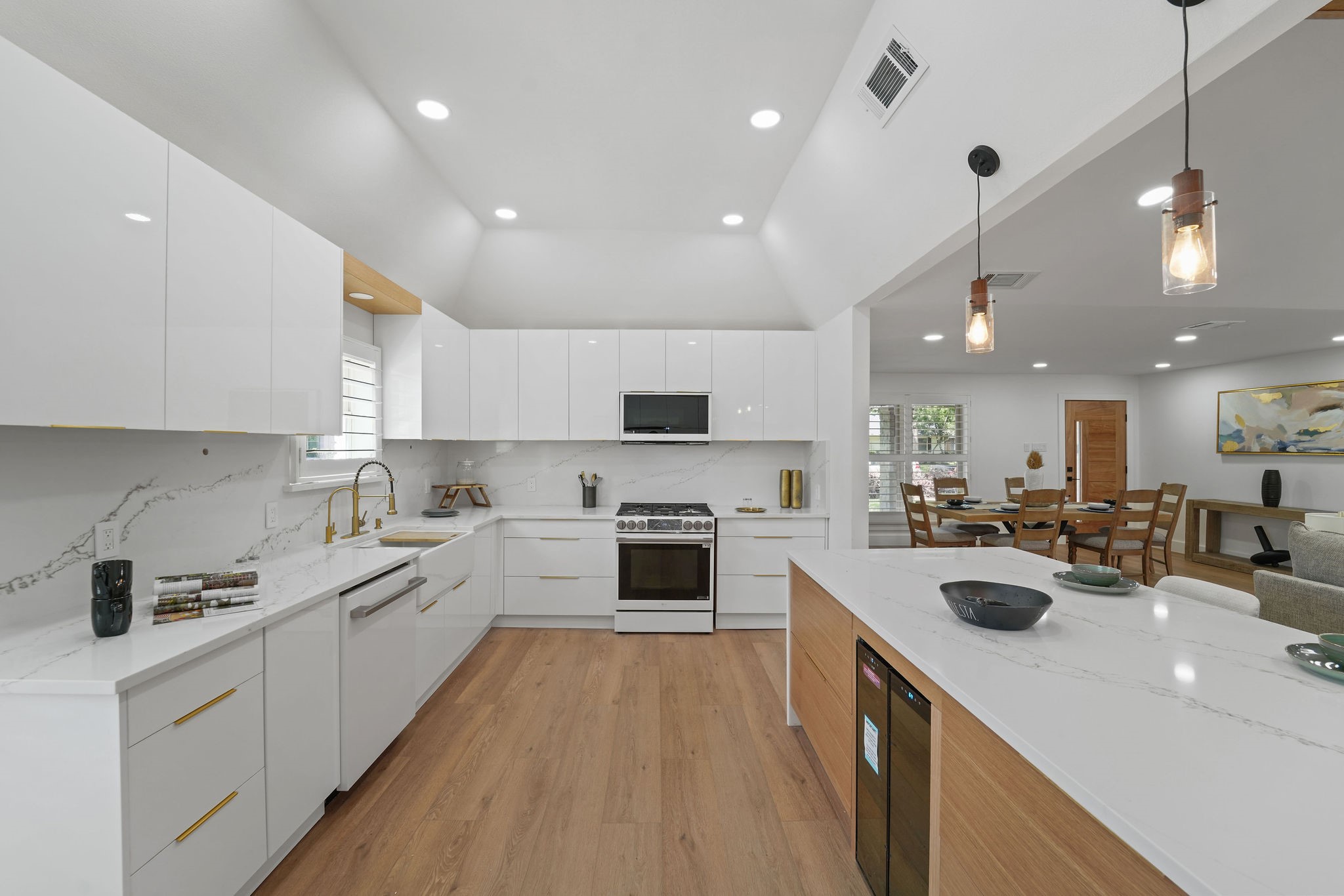 1203 Seminole Drive