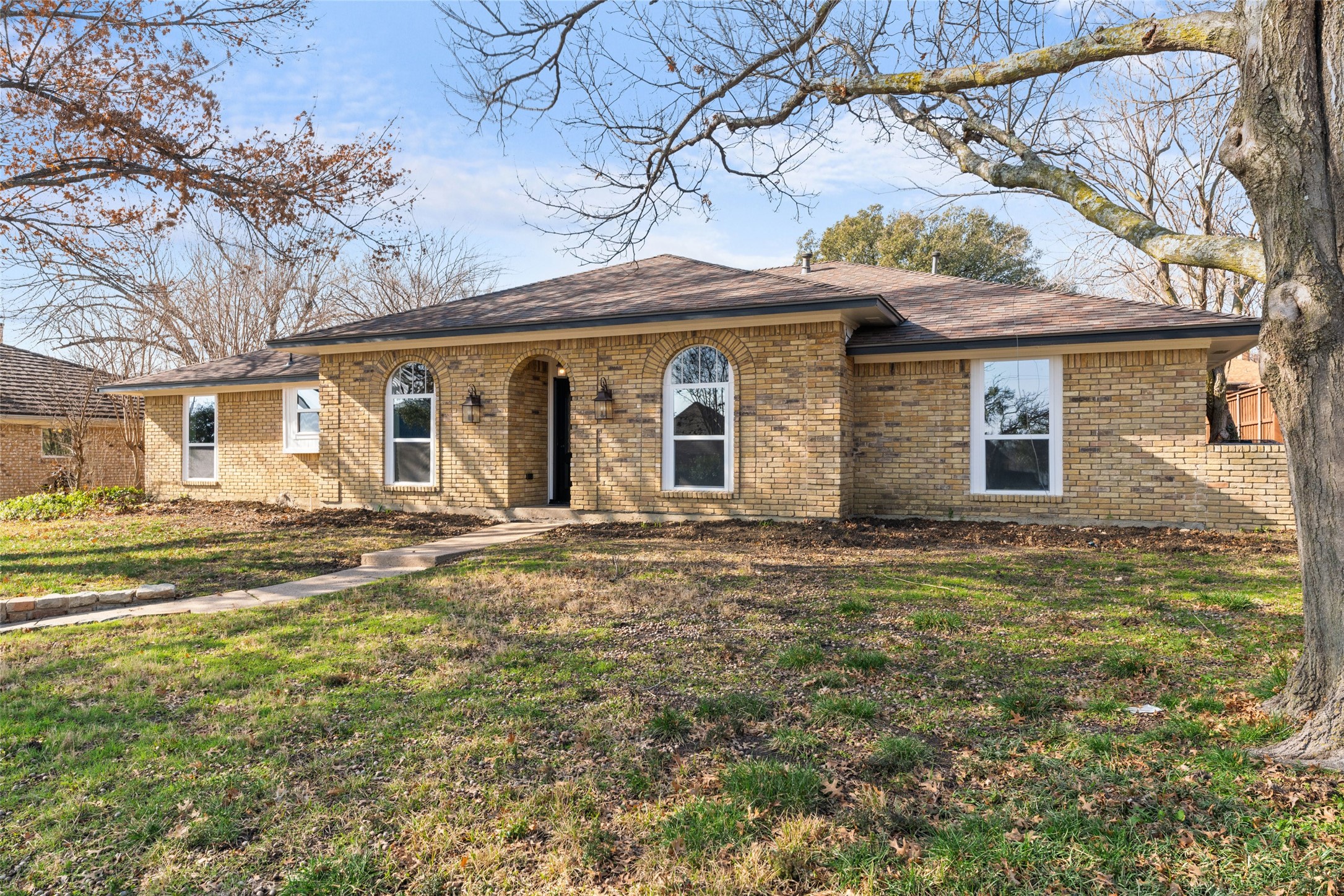 3325 Bluffview Drive
