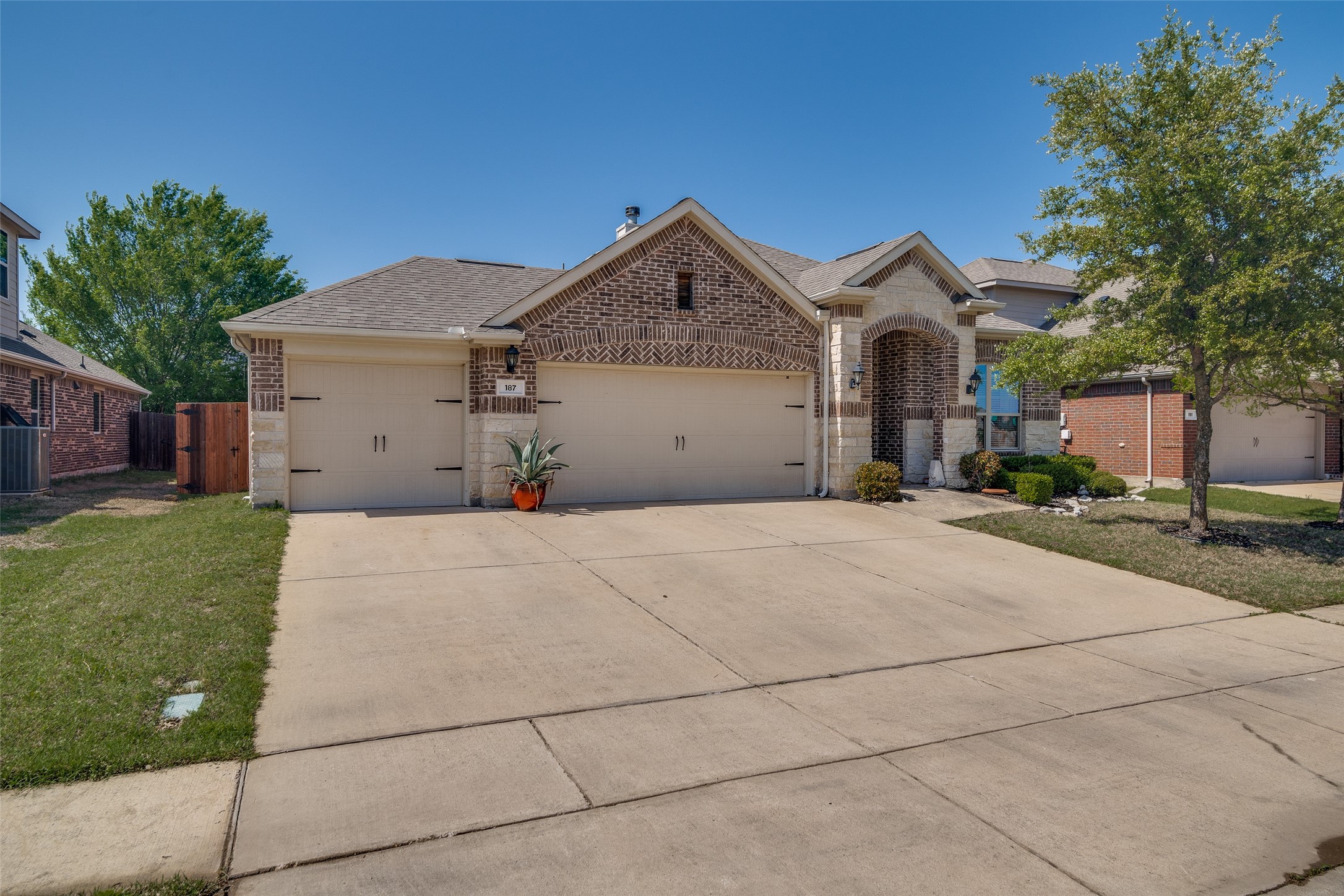 187 Balfour Drive