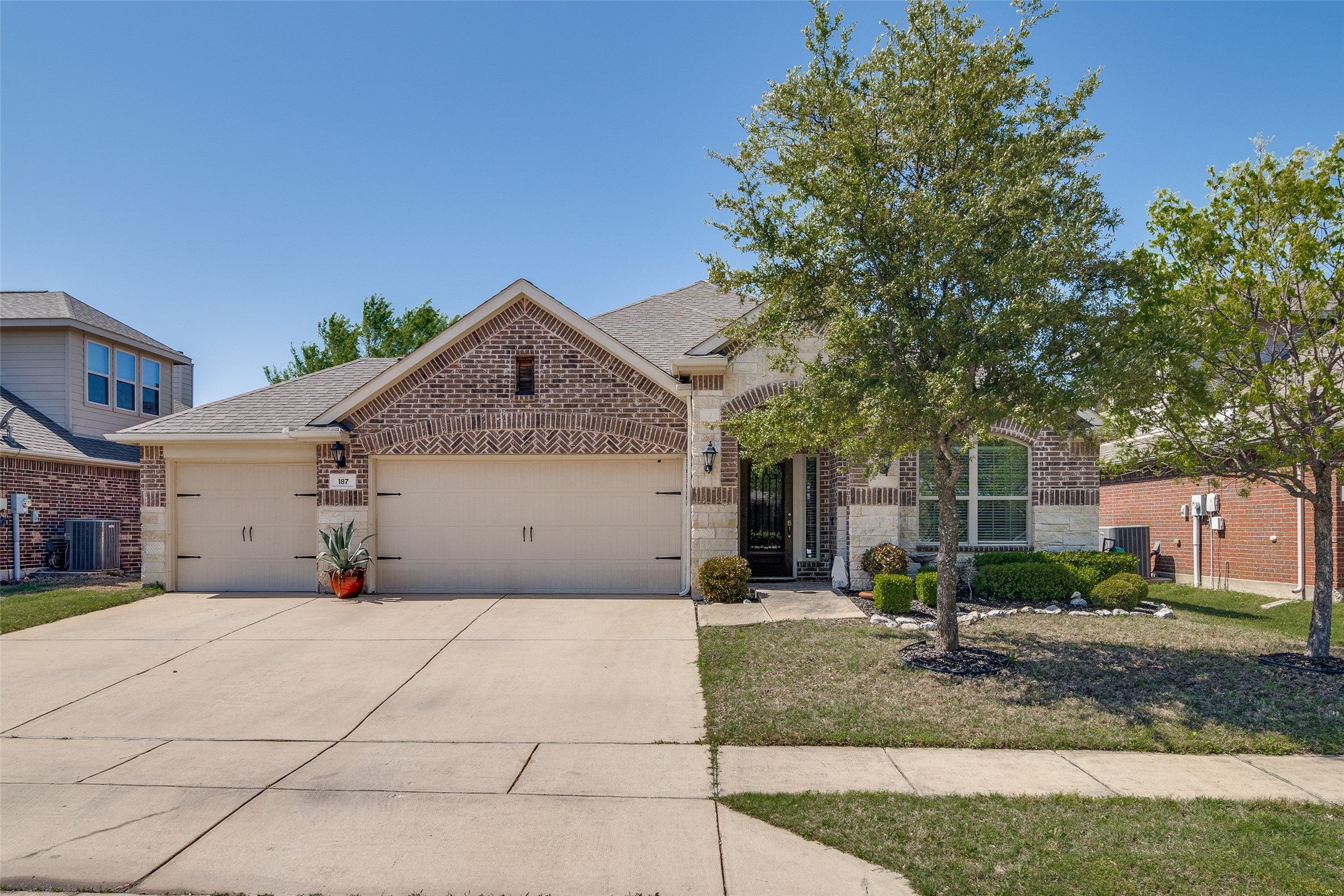 187 Balfour Drive