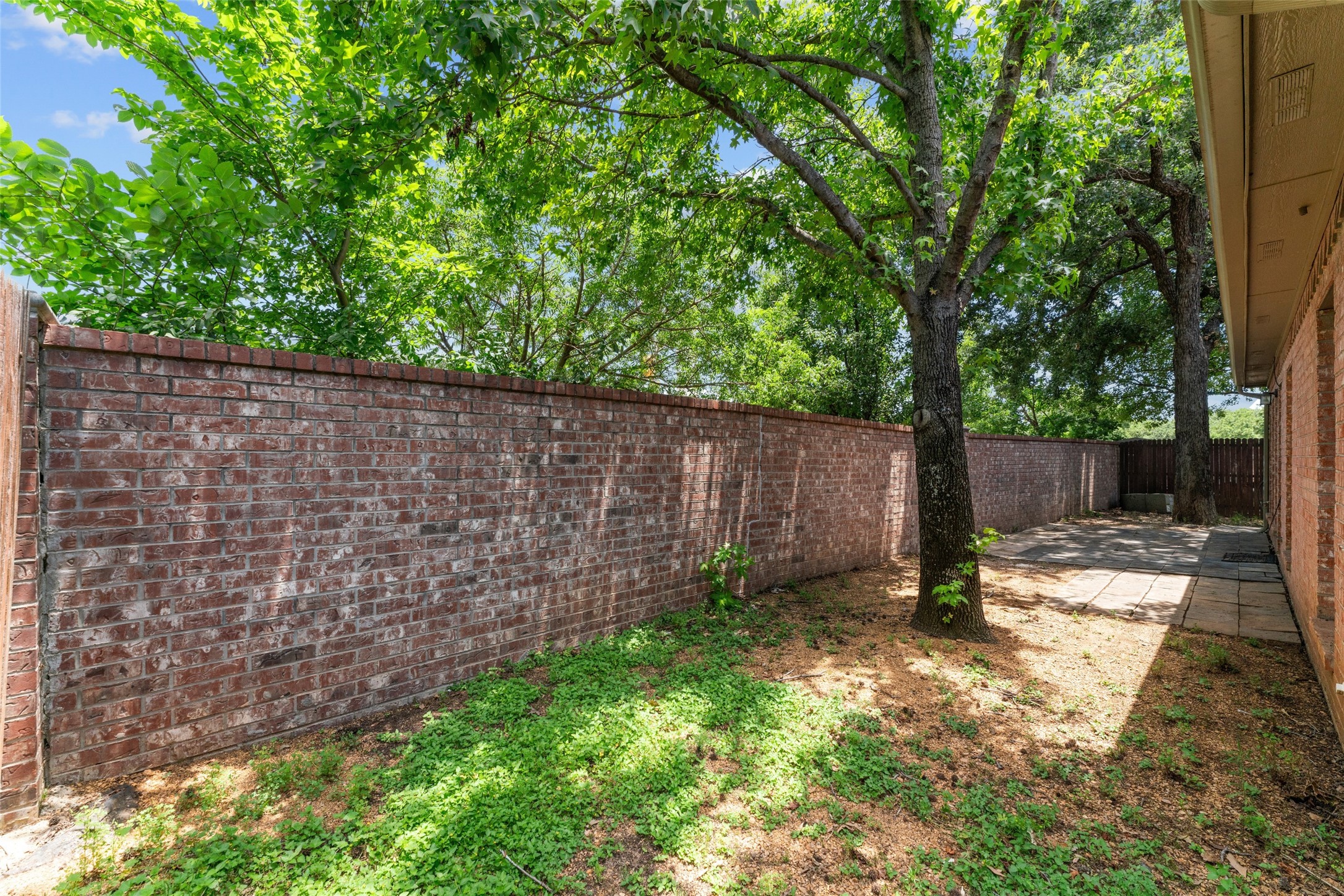 1800 Hyde Park Court