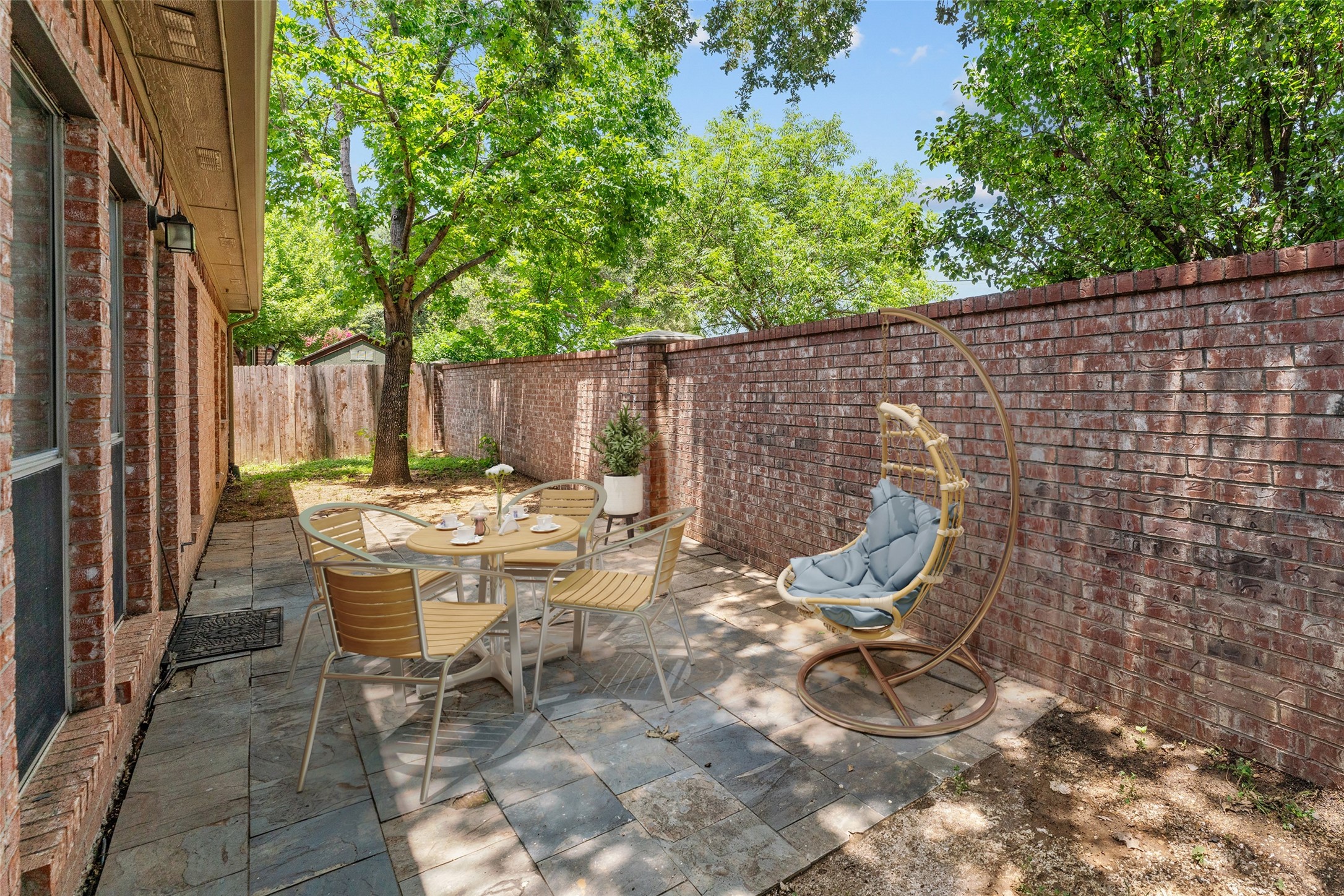 1800 Hyde Park Court