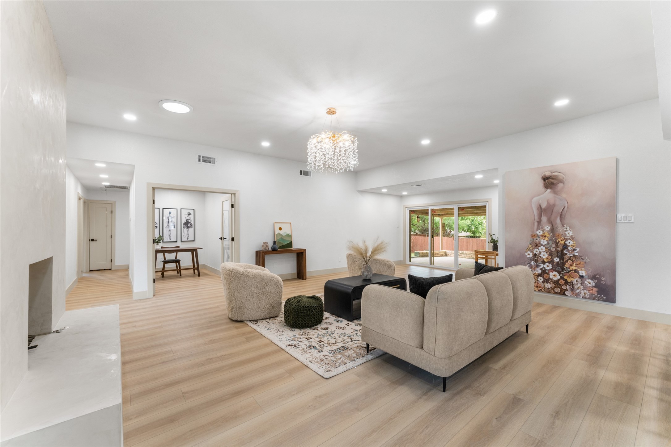 1602 Rollinghill Circle