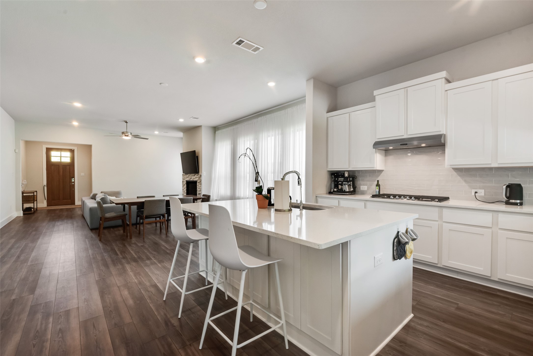558 Torrey Pines Circle